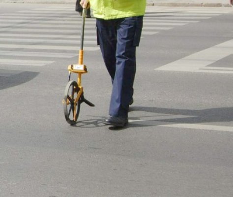 Tânără, accidentată pe trecerea de pietoni